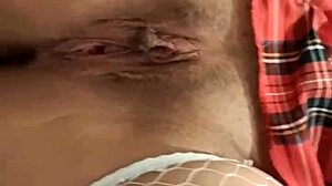 mi hermanastro me lo mete por el culo mientras uso mi vibrador