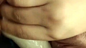 mi hermanastro me lo mete por el culo mientras uso mi vibrador