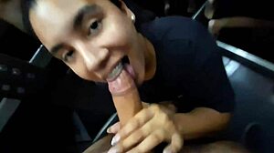 arriesgada mamada en el elevador with deepthroat and cumshot