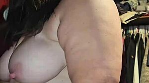 Milf Orgasms from Cum on Her Foot