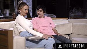 절박한 밀프 프리스틴 에지, 스텝슨 불륜 도움 위해 구부림