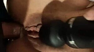 mi hermanastro me lo mete por el culo mientras uso mi vibrador