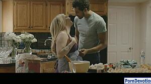 Pregnant Karla Kush starts her morning routine.