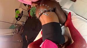 Stepmom And Stepdaughters In Lesbian Threesome