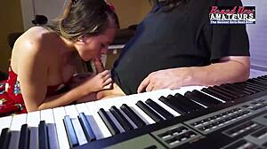 Petite Beauty Performs Oral