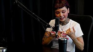 Fazia Atendimento Antes De Seu Expediente Ficou Nervosa Por Achar Que Iriam Comer Seu Cu Fez A Tatuagem Em Uma Suruba E A Sua Exposição - Annie Clementine Watch On Sheer Red