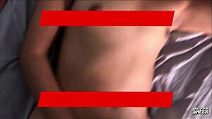 bebelexxx tight wet pussy fucking with satisfyer?