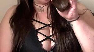 Kandy Kane deepthroats like a sri lankan whore