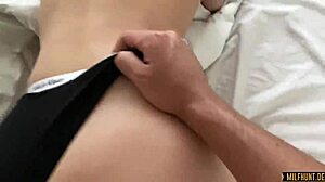 Morning sex with horny cougar?