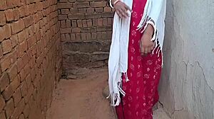 Indian Desi Bhabhi’s Steamy College Encounter