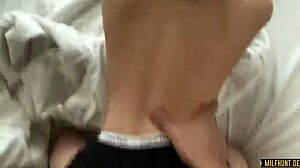 Morning sex with horny cougar?