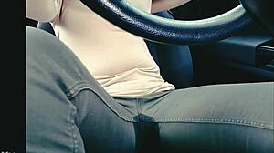 お姉さんが渋滞でおもらししてしまう