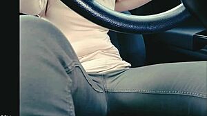 お姉さんが渋滞でおもらししてしまう