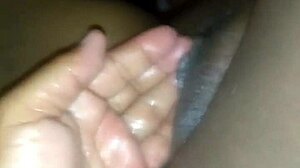 chupando a buceta grande da latina preta com massagem e cunilingus