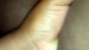 chupando a buceta grande da latina preta com massagem e cunilingus