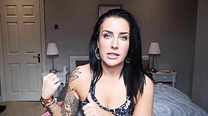 Rejunte caliente 2. Young teen in thong and panties showing big ass and tits