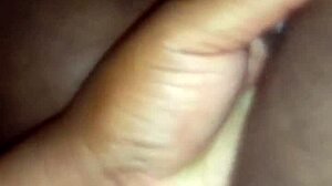 chupando a buceta grande da latina preta com massagem e cunilingus