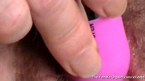 Lacey vibes her hairy pussy lips until slimy wet climax