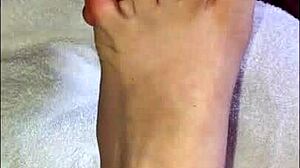 Chatting with followers while showing off my sexy bare feet.