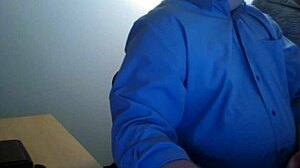 Jenny gives oral main with gagging and deepthroat!