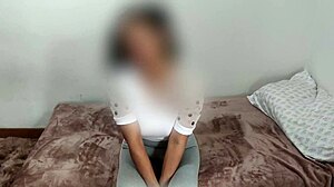 Latina universitaria screams, 'yes, creampie me!' in uncensored casting with sucking and orgasm.