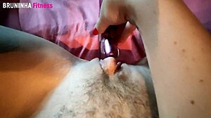 Gostosa Greluda Masturbates Alone Until She Cums!