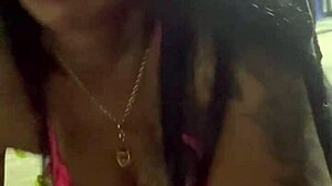 neg�o tirou a capa e me leitou na rua com crossdressing