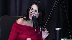 Annie's hot moments 😍