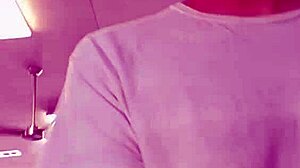 simple selfie clip of enjoying exercise in the gym