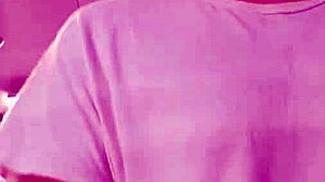 simple selfie clip of enjoying exercise in the gym