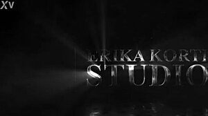 Natasha Rioss被怪物鸡巴粗暴肛门拳交和尿尿 😈