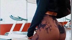 culona fitness rosmery lara in leggings workout