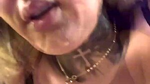 Soaked pussy dripping sweat at Paulista gym workout!