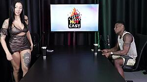 medindo o tamanho da bunda da morena gostosa e o resultado foi will mastro sheer red