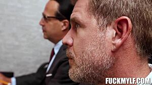 does mommy laura bentley suck big tits in pov?