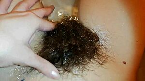 Check out this hairy bush underwater, it's a super hairy pussy fetish