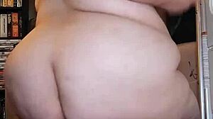 bbw amateur riding torso with dildo in homemade ass shaking scene