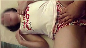 Cachondisima jovensita tiene un culito rico 1 de 2