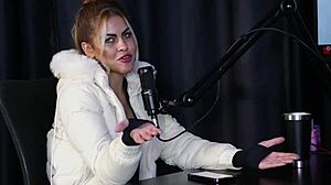 Ruiva Safada Shows Oral Sex And Breast Sucking