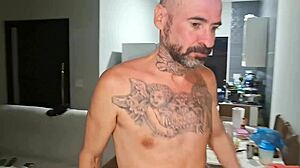 divido banheiro com enteada fodi ela que ate se mijou