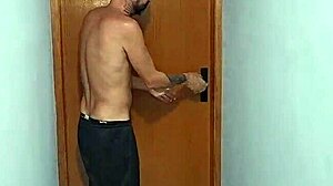 divido banheiro com enteada fodi ela que ate se mijou