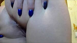 i love playing anal games and cumming fast