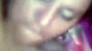 i follo al tio de mi marido mientra el limpia la plaza, segun el