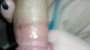 Πίπα γκόμενας ρουφάει φίλο ερασιτεχνικό homemade κοντινό.