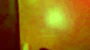 i follo al tio de mi marido mientra el limpia la plaza, segun el