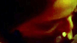 i follo al tio de mi marido mientra el limpia la plaza, segun el