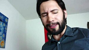 Cassandra Nix Recibe Facial de Papi