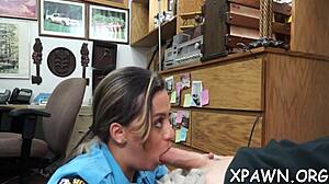 Glamorous amateur wants to become illustrious by having sex