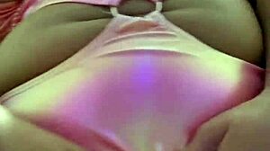 a ruiva vagabunda grava um video especial para seu amante e envia o video pro marido corno pra bater uma punheta e gozar pra ela