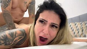 ele colocou no meu cu sem camisinha e gozou dentro todo molhado 😩